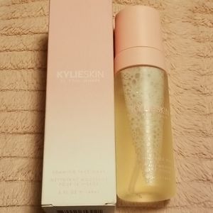 Kylie Skin Foaming Face Wash